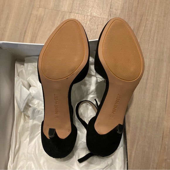 NINE WEST HOWLEY BLACK SUEDE SIZE 7 BNIB ANKLE STRAP STUNNING EVENING PUMP HEEL - Picture 10 of 13